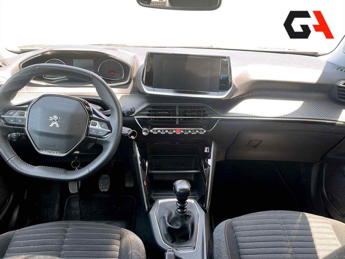 Peugeot 2008 1.2 turbo Allure 100cv (14)