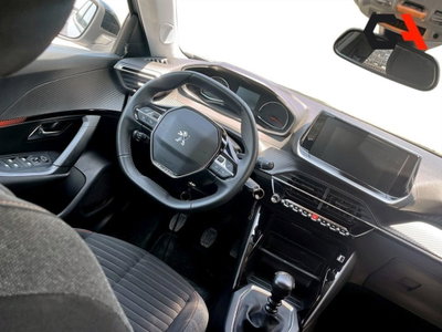 Peugeot 2008 1.2 turbo Allure 100cv (15)