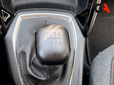 Peugeot 2008 1.2 turbo Allure 100cv (16)