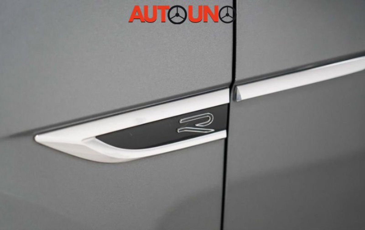 Volkswagen T-Roc 1.0 TSI R-Line (9)
