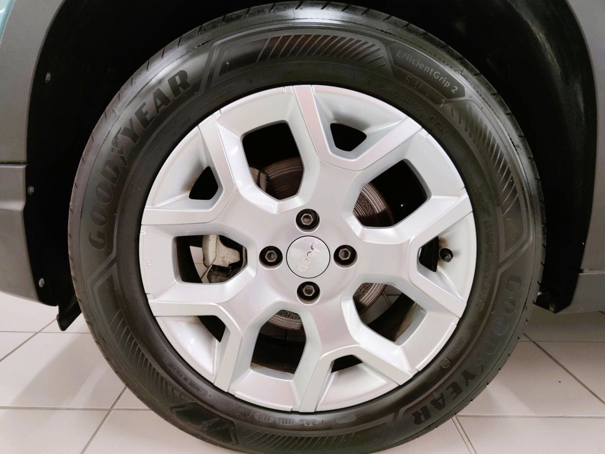 Jeep Avenger 1.2 turbo Altitude fwd 100cv (9)