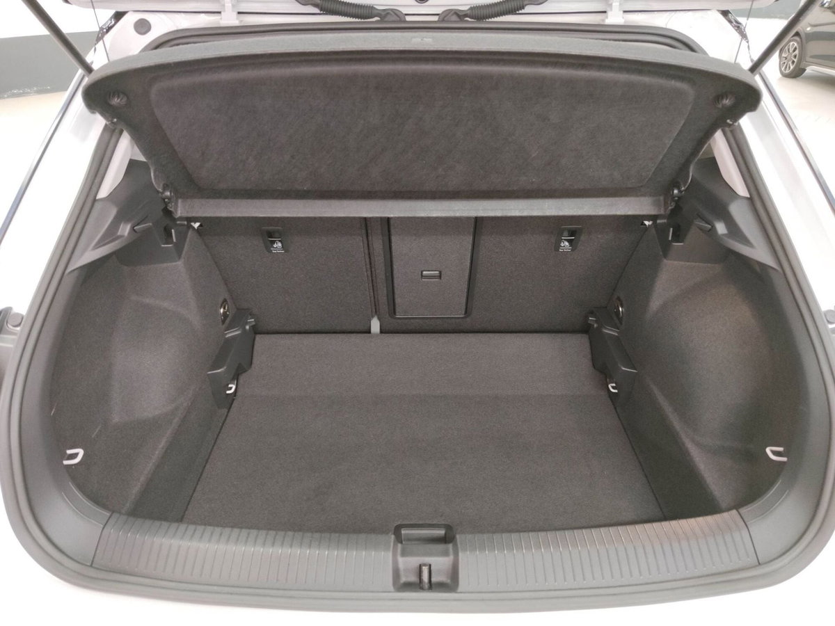Volkswagen T-Roc 1.0 TSI Life (10)