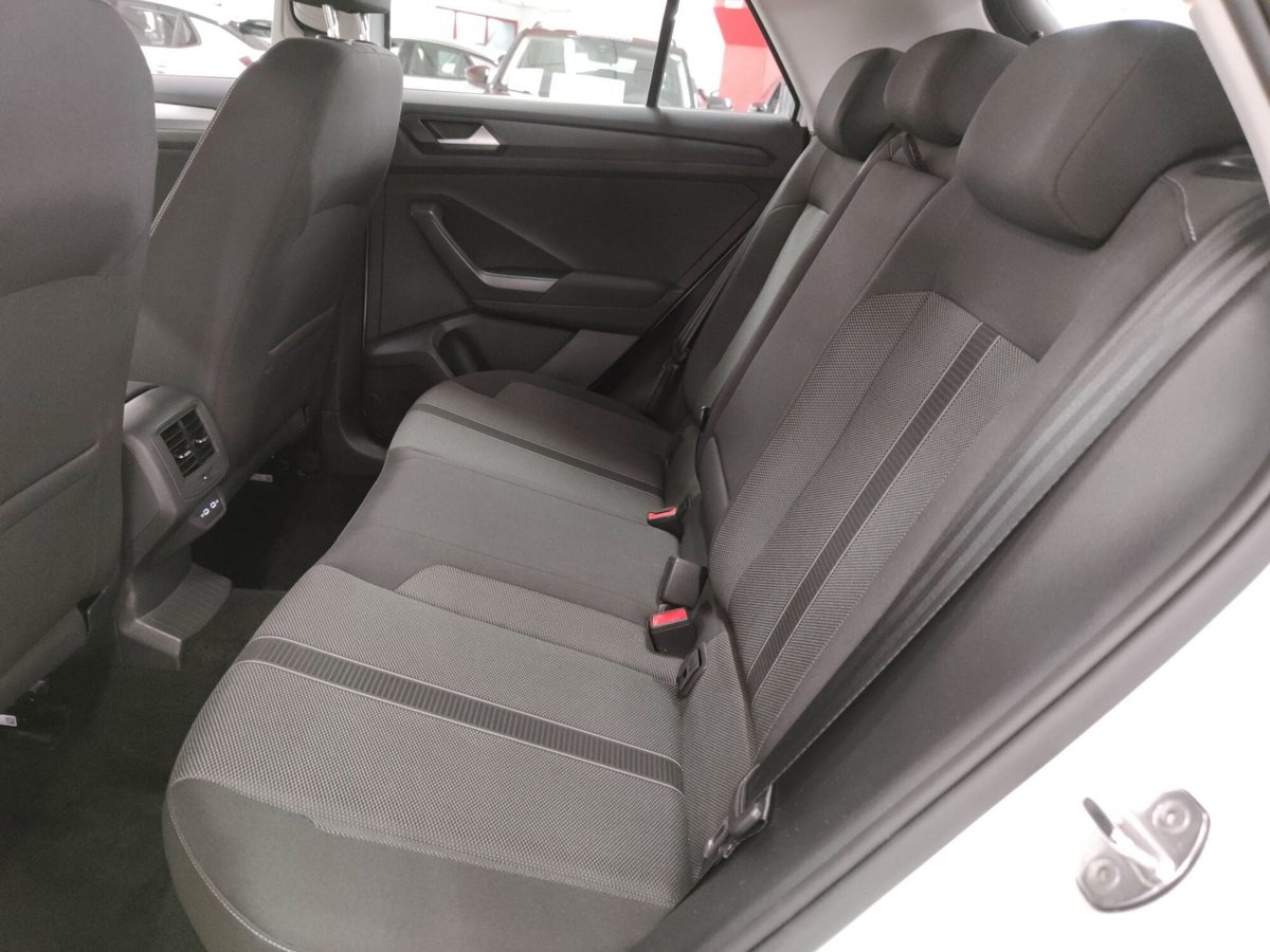 Volkswagen T-Roc 1.0 TSI Life (14)