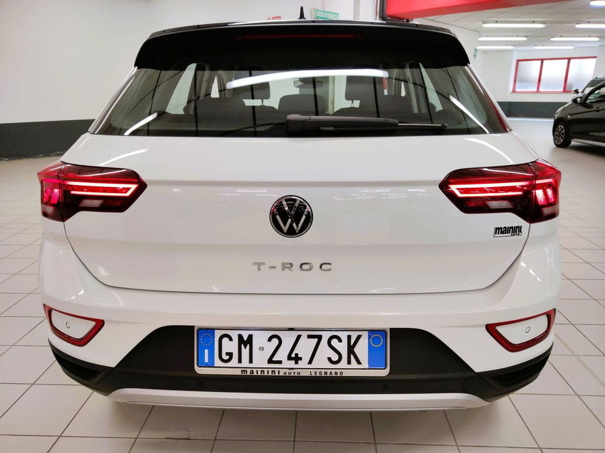 Volkswagen T-Roc 1.0 TSI Life (5)