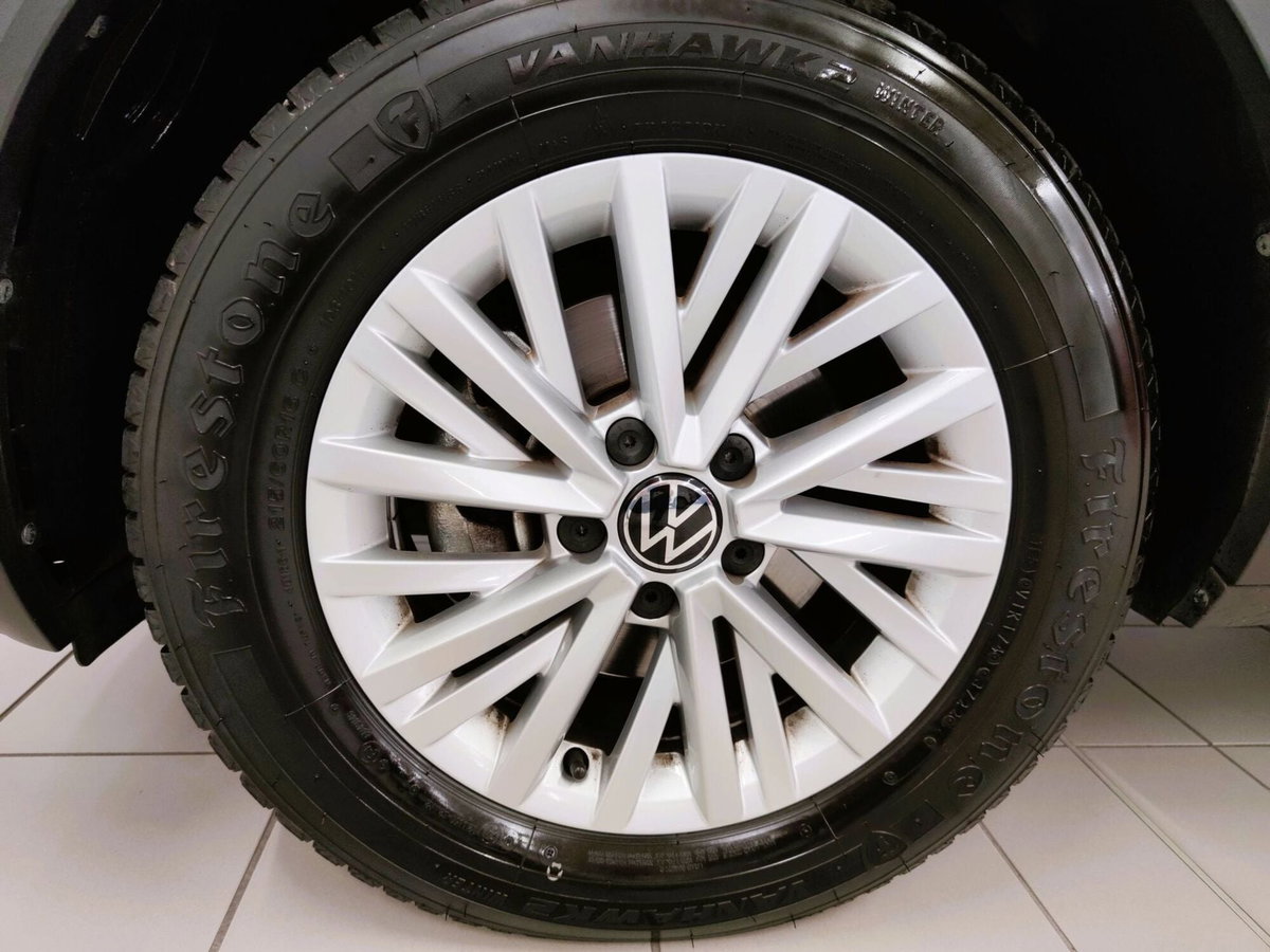 Volkswagen T-Roc 1.0 TSI Life (9)