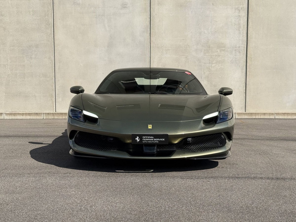 Ferrari 296 Coupé 3.0 GTB (2)