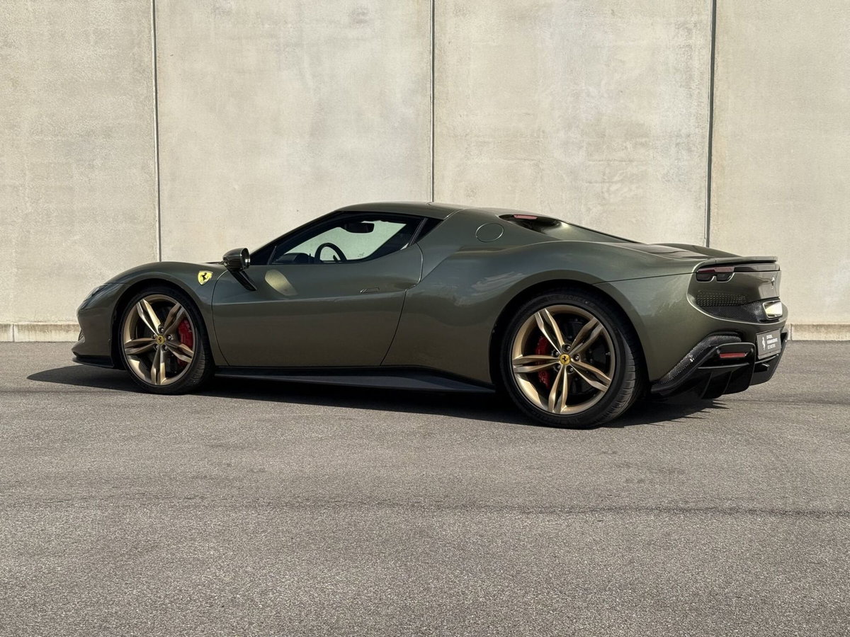 Ferrari 296 Coupé 3.0 GTB (4)