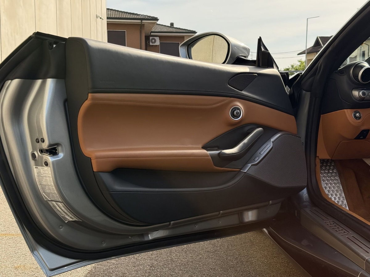 Ferrari Portofino Spider Portofino (14)