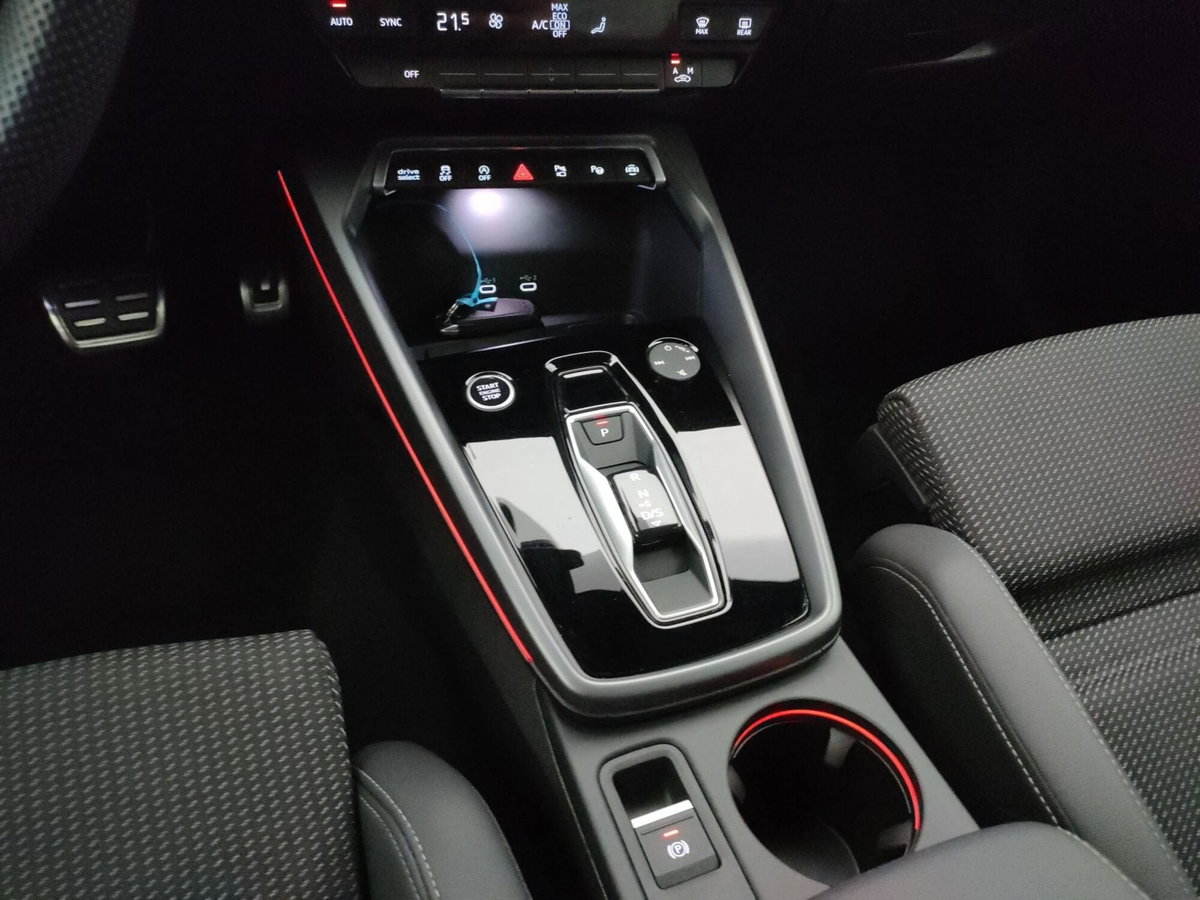 Audi A3 Sportback 35 TDI S tronic S line edition (13)