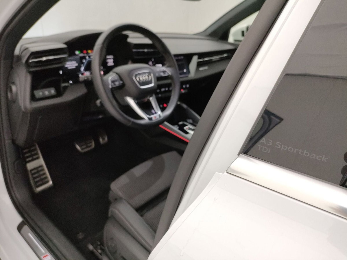 Audi A3 Sportback 35 TDI S tronic S line edition (17)