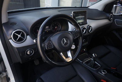 Mercedes-Benz Classe B 180 d Sport (13)
