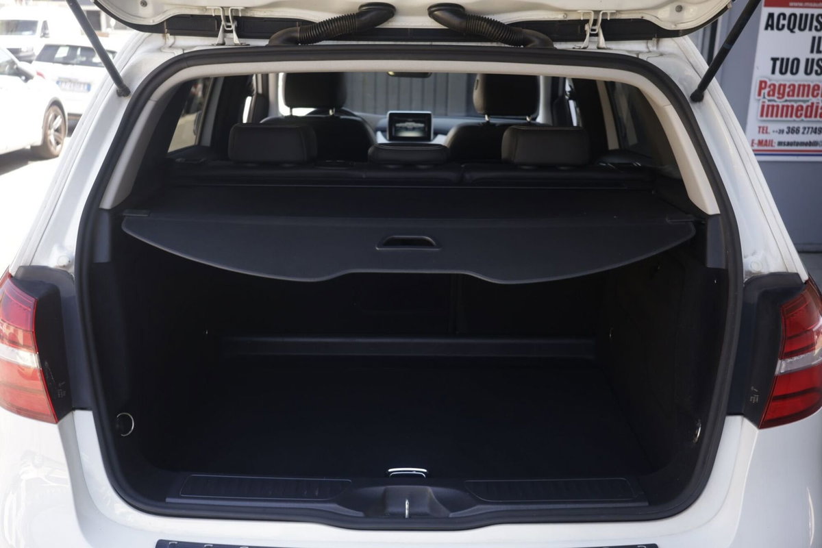 Mercedes-Benz Classe B 180 d Sport (18)