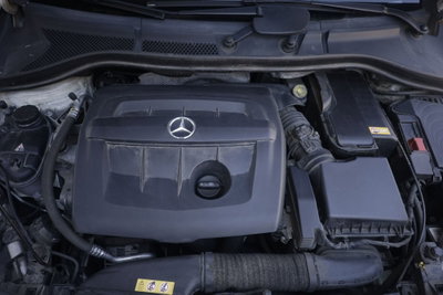 Mercedes-Benz Classe B 180 d Sport (19)