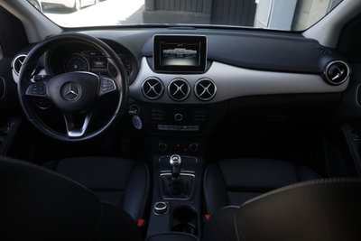Mercedes-Benz Classe B 180 d Sport (2)