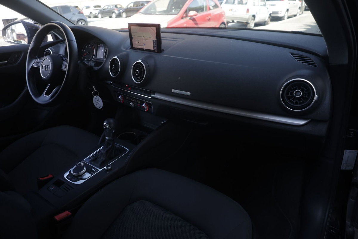 Audi A3 Sportback 30 TDI S tronic Admired (9)