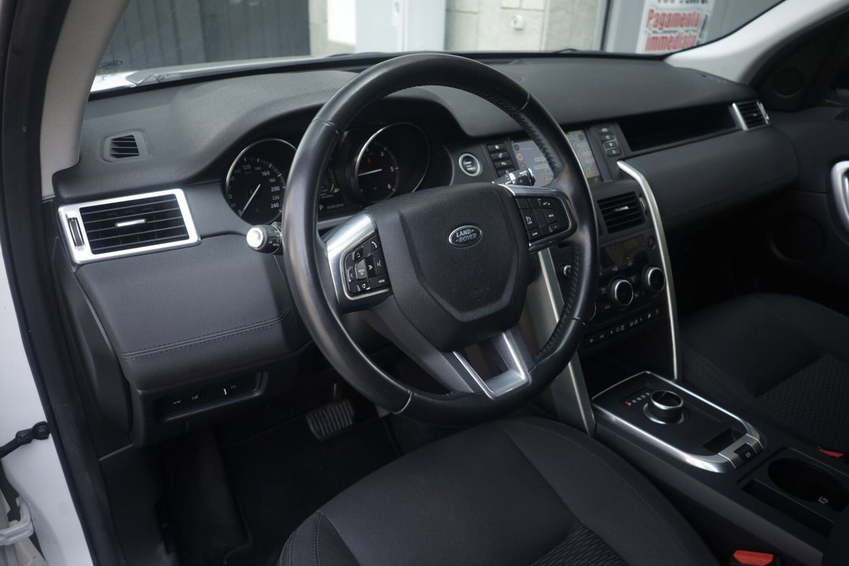 Land Rover Discovery Sport 2.0 TD4 150 CV Pure (14)