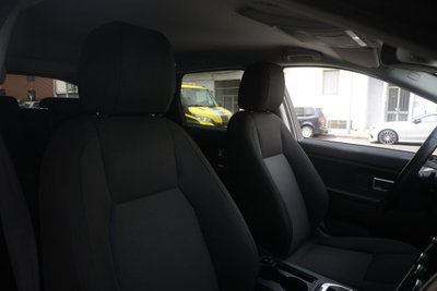 Land Rover Discovery Sport 2.0 TD4 150 CV Pure (6)