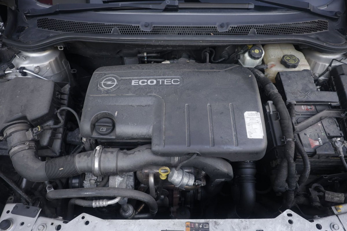 Opel Astra Station Wagon 1.7 CDTI 110CV Sports Cosmo (19)
