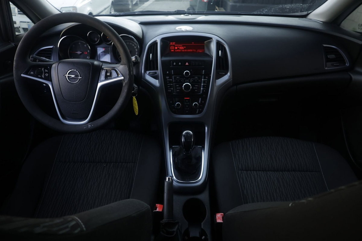Opel Astra Station Wagon 1.7 CDTI 110CV Sports Cosmo (2)