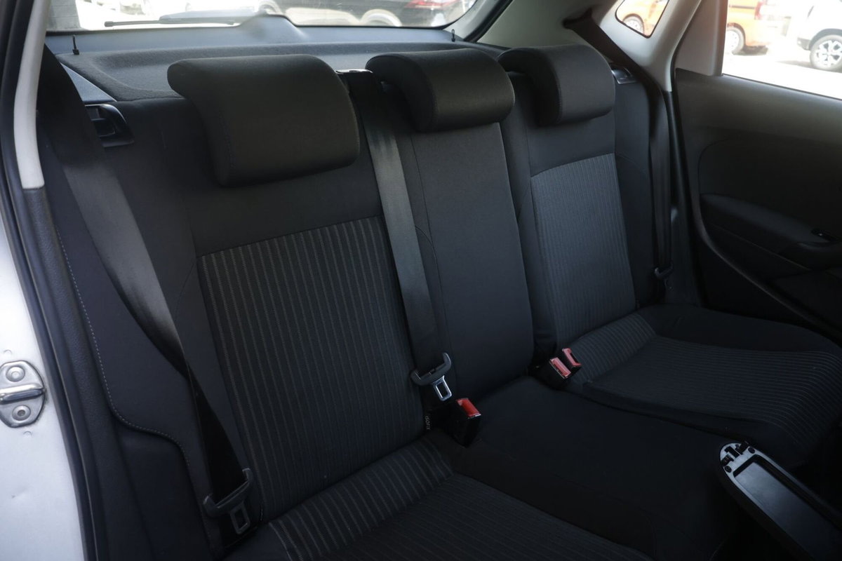 Volkswagen Polo 1.6 TDI 90CV DPF 5 porte Highline (10)