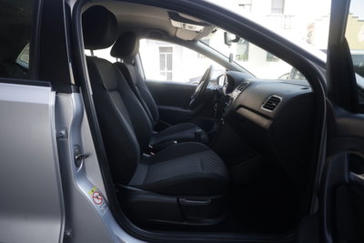 Volkswagen Polo 1.6 TDI 90CV DPF 5 porte Highline (9)
