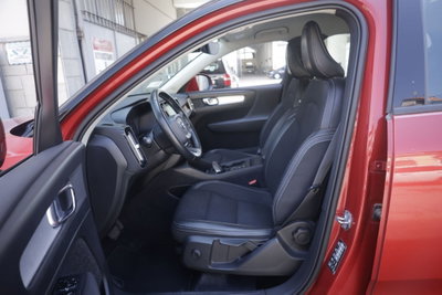 Volvo XC40 D3 AWD Geartronic R-design (18)
