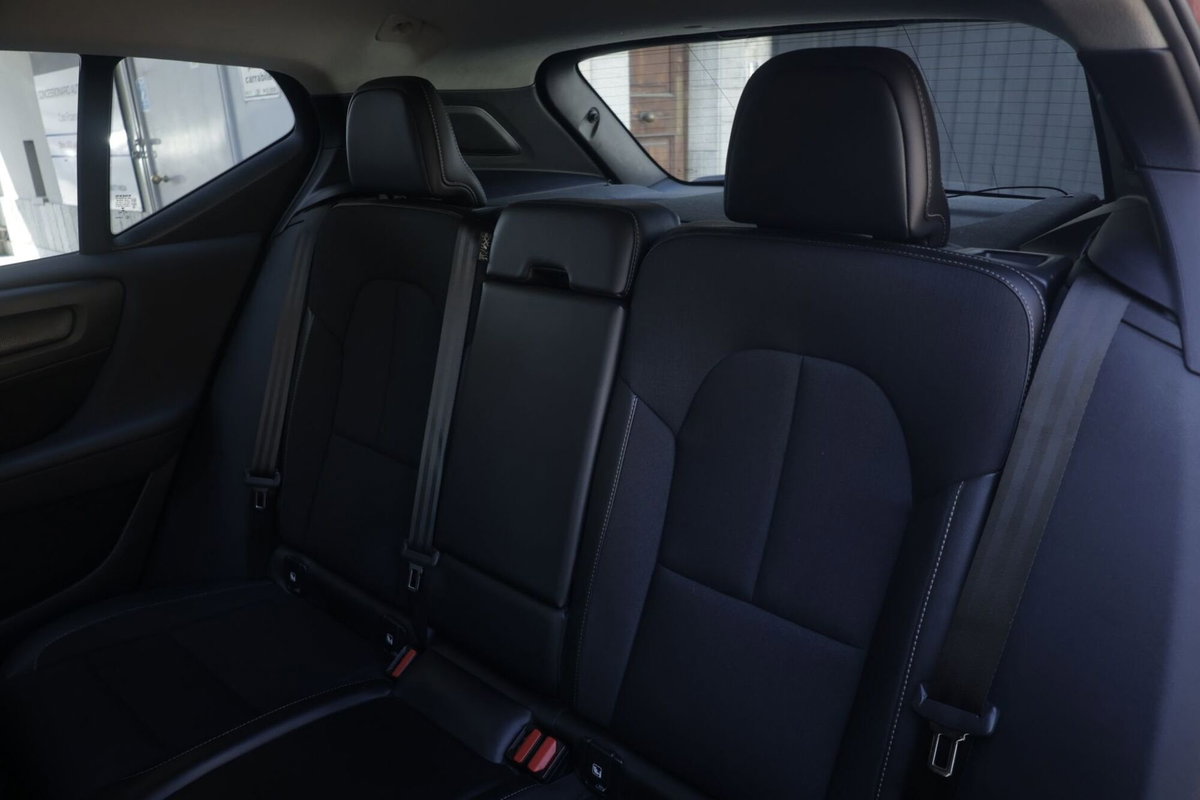 Volvo XC40 D3 AWD Geartronic R-design (3)