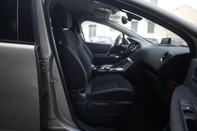 Peugeot 3008 1.6 e-HDi 115CV ETG6 Stop&Start Allure (11)