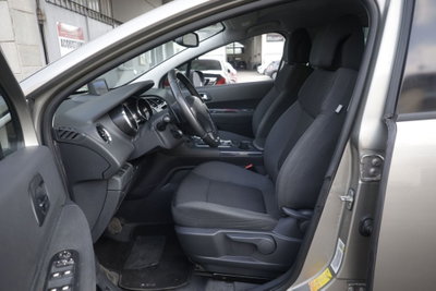 Peugeot 3008 1.6 e-HDi 115CV ETG6 Stop&Start Allure (18)