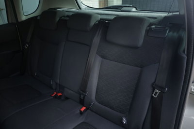 Peugeot 3008 1.6 e-HDi 115CV ETG6 Stop&Start Allure (3)