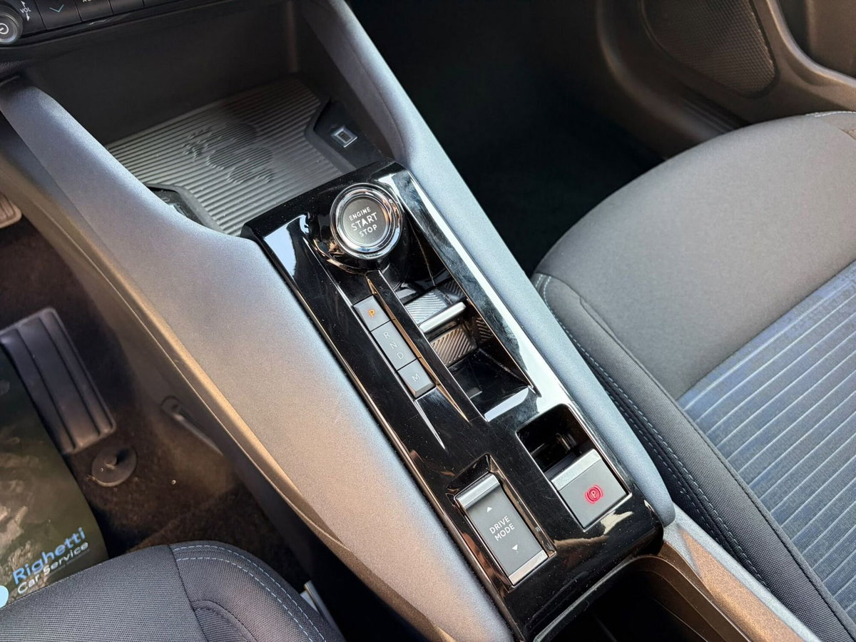Alfa Romeo Junior 1.2 ibrida 145cv edct6 (13)