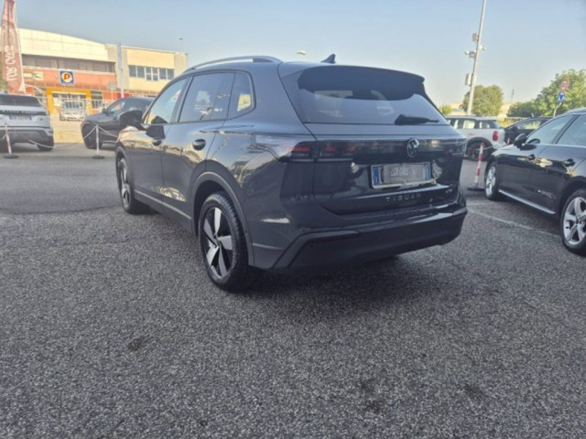 Volkswagen Tiguan 1.5 tsi ehybrid Edition 204cv dsg (4)
