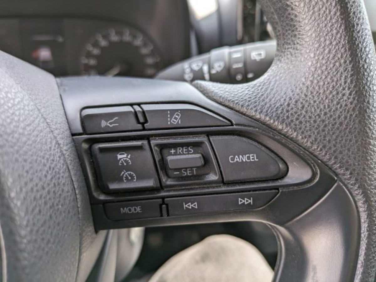 Toyota Yaris 1.0 5 porte Trend (6)