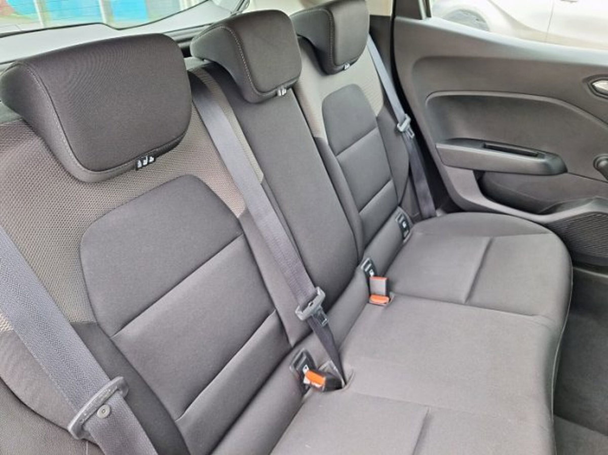 Renault Clio TCe 100 CV 5 porte Life (13)