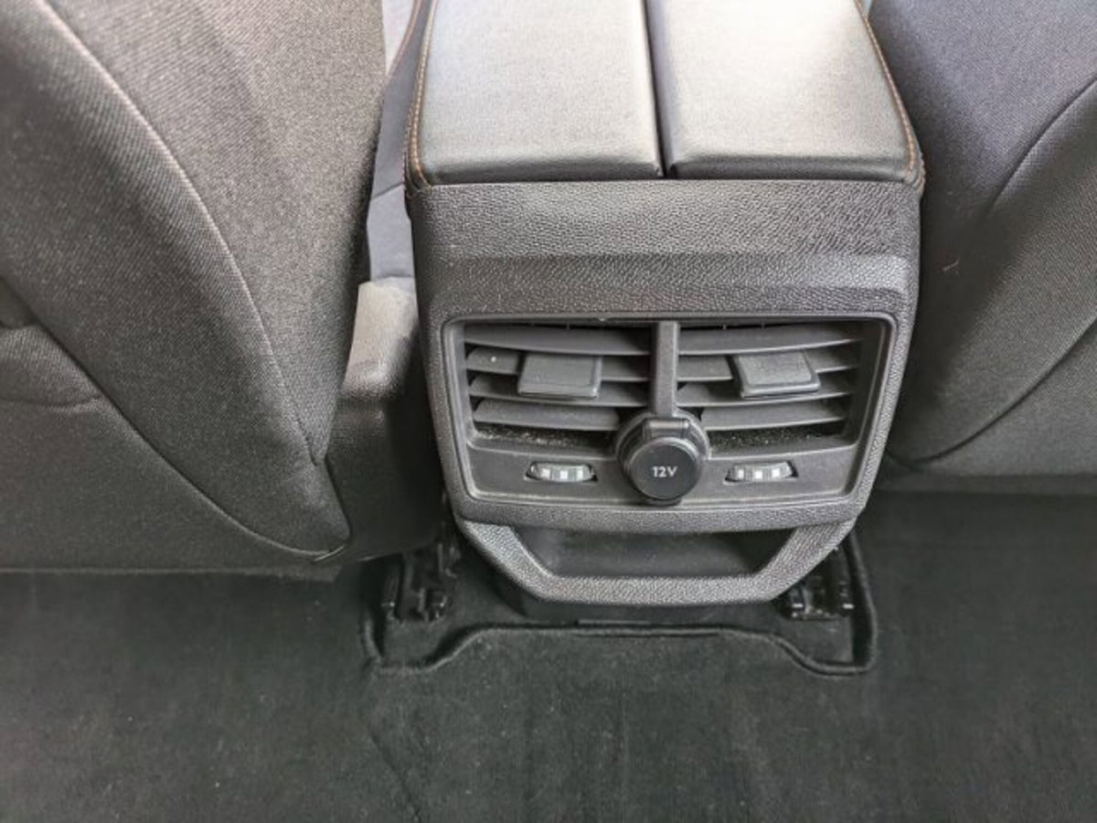Peugeot 3008 PureTech Turbo 130 S&S EAT8 GT (10)