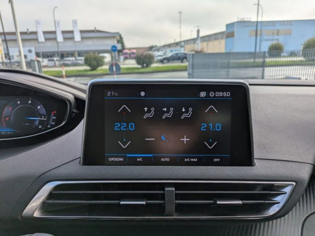 Peugeot 3008 PureTech Turbo 130 S&S EAT8 GT (4)