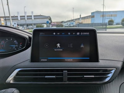 Peugeot 3008 PureTech Turbo 130 S&S EAT8 GT (8)