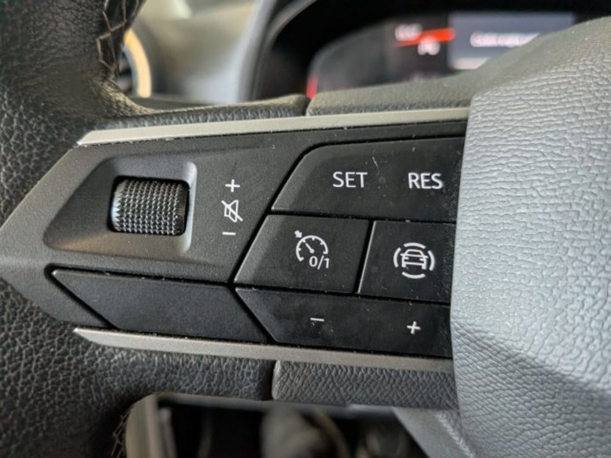 SEAT Arona 1.0 EcoTSI Black Edition (9)