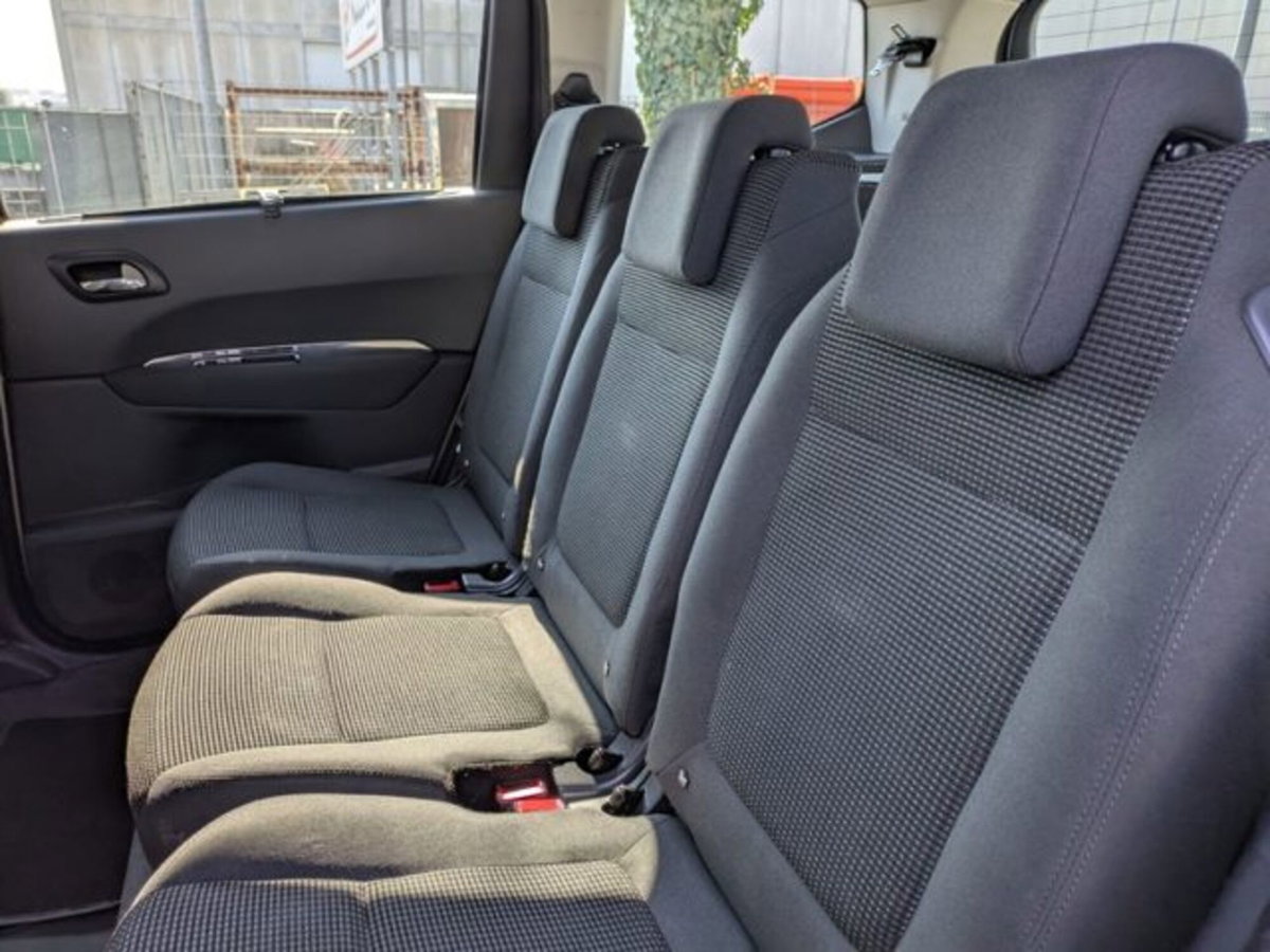 Peugeot 5008 BlueHDi 120 S&S Active (8)