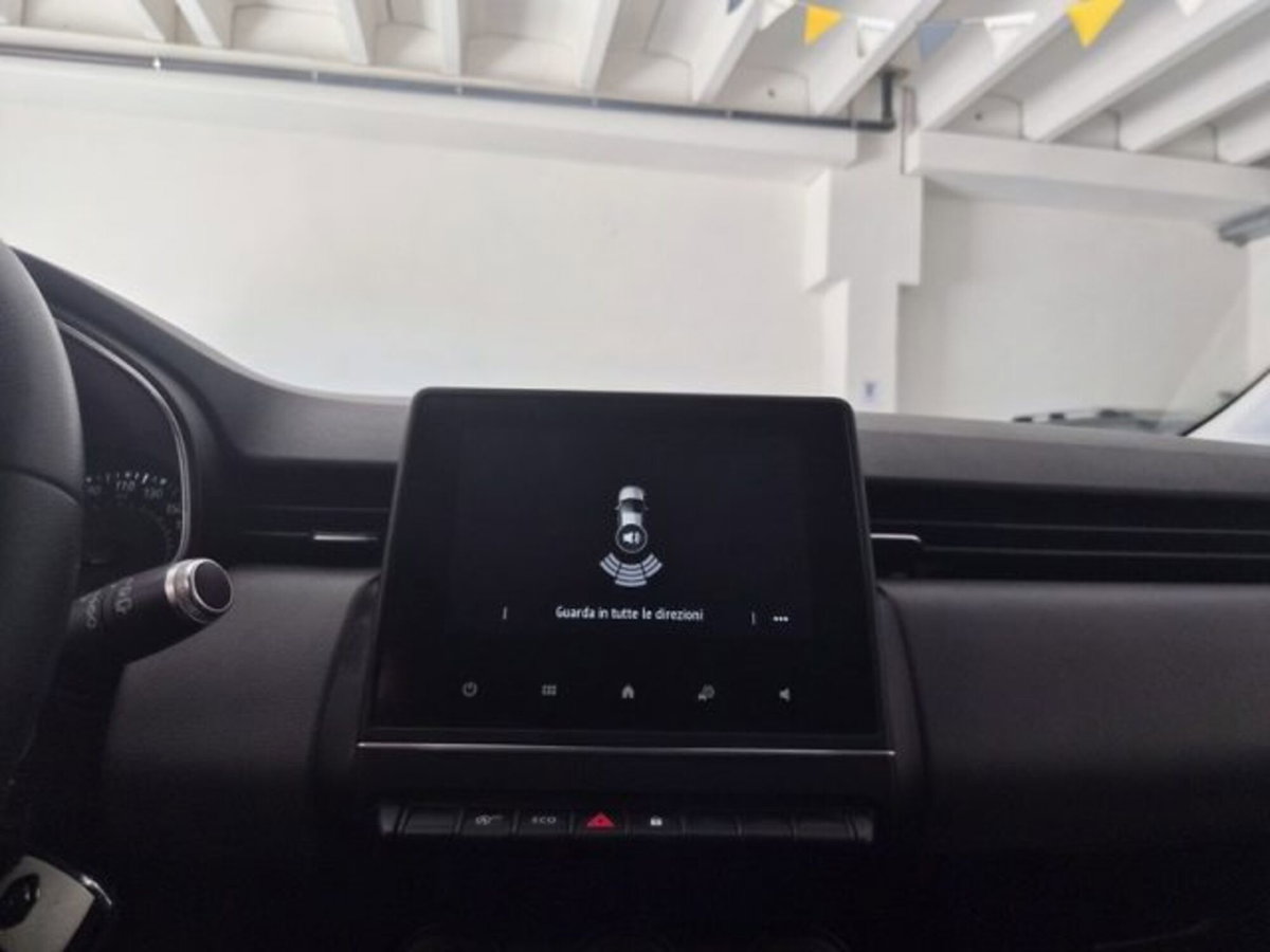 Renault Clio 1.0 tce Techno Gpl 100cv (3)