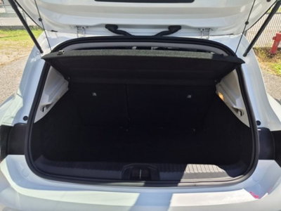 Renault Clio 1.0 tce Techno Gpl 100cv (6)
