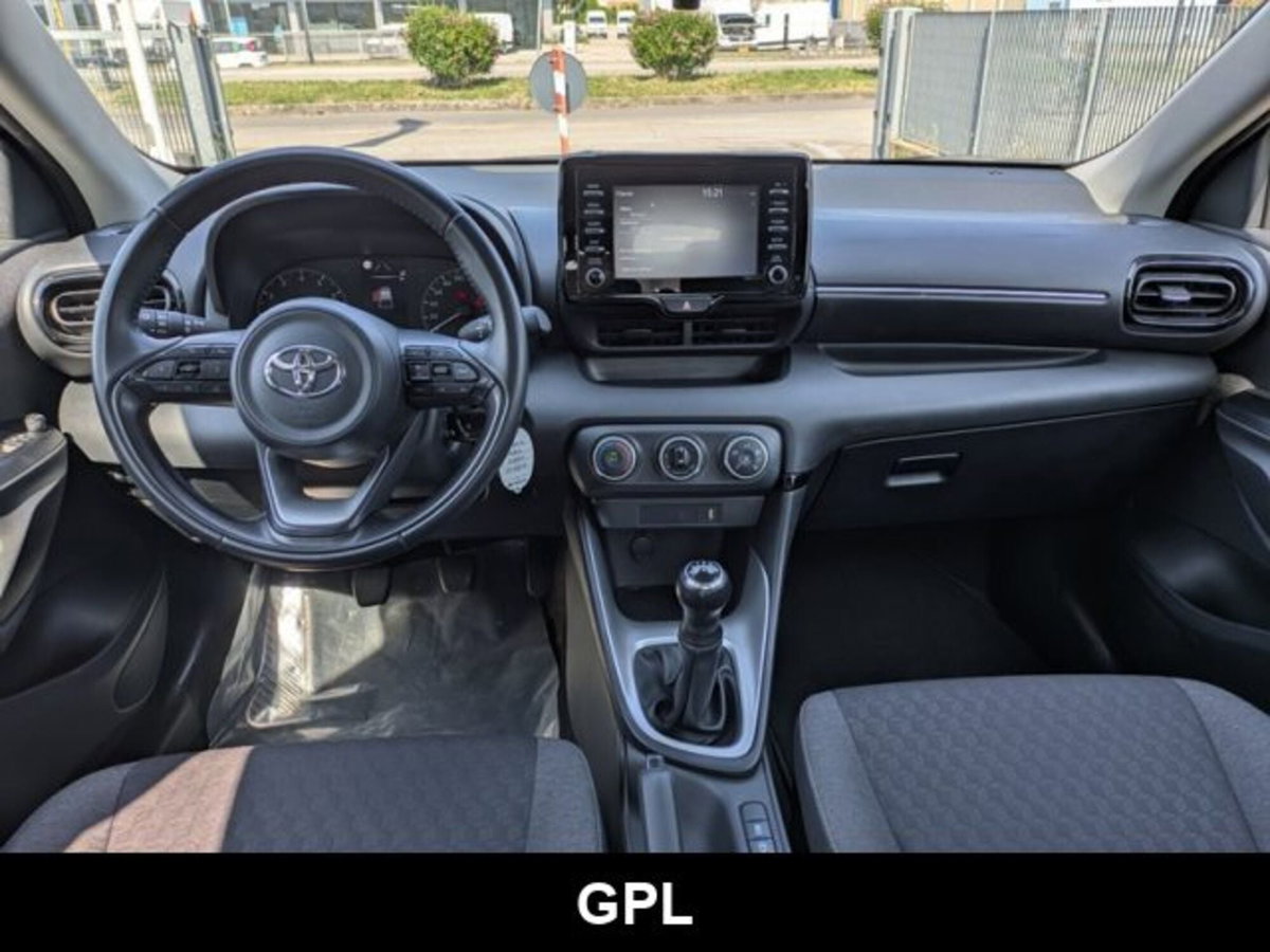 Toyota Yaris 1.0 5 porte Now GPL