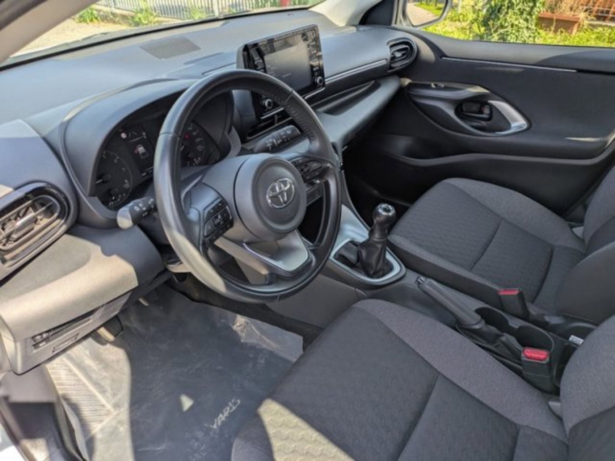 Toyota Yaris 1.0 5 porte Now GPL (6)