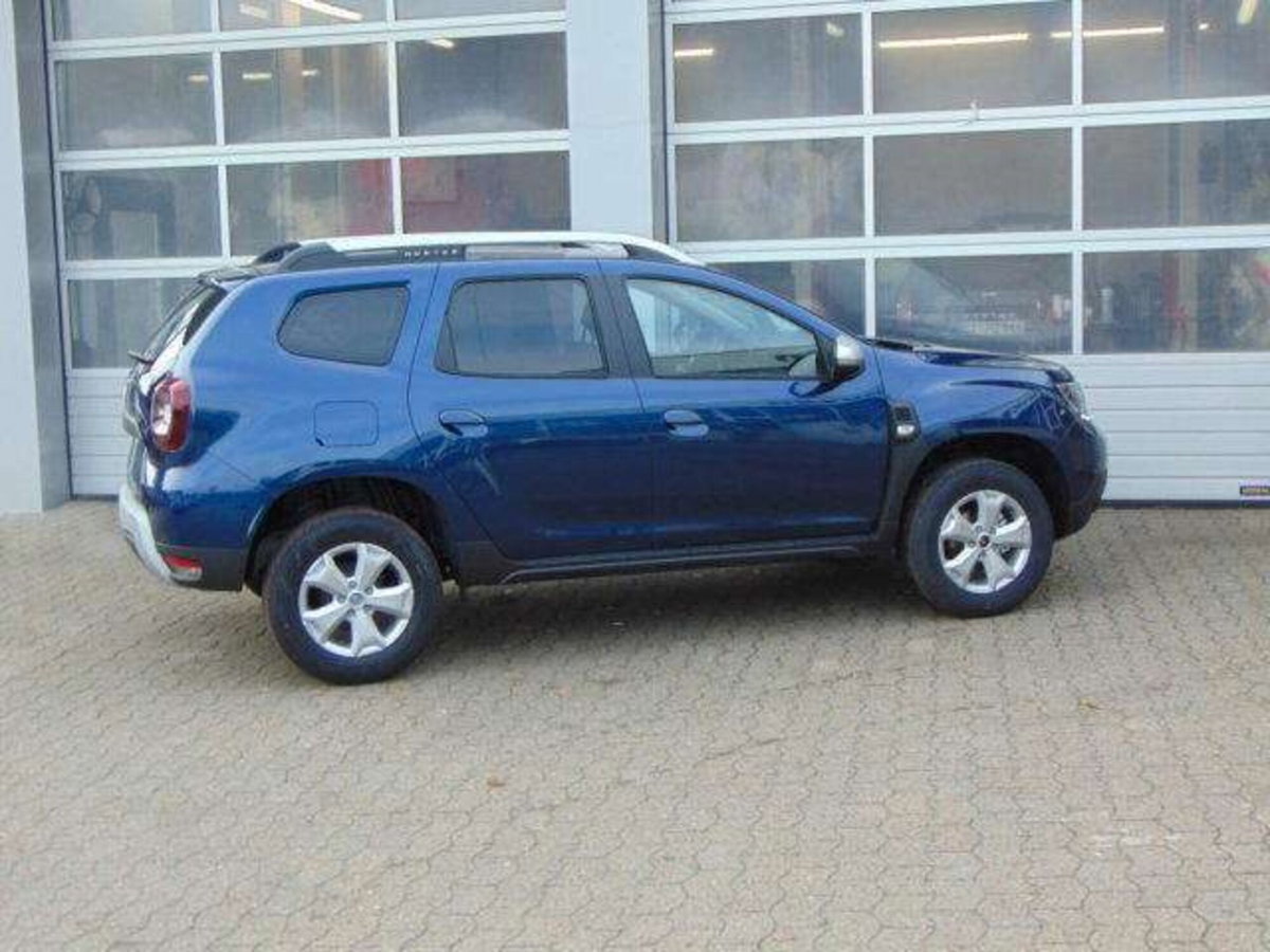 Dacia Duster 1.0 TCe 100 CV ECO-G 4x2 15th Anniversary (4)