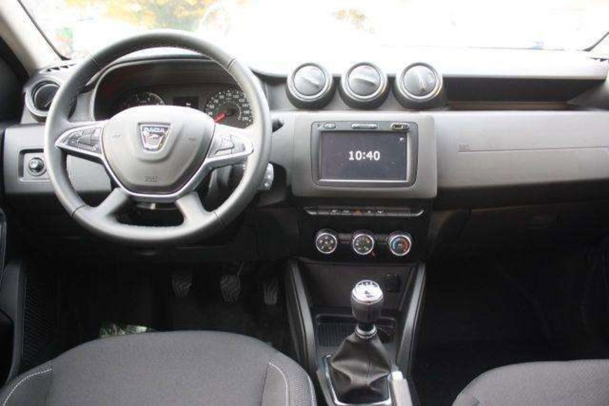 Dacia Duster 1.0 TCe 100 CV ECO-G 4x2 15th Anniversary (7)