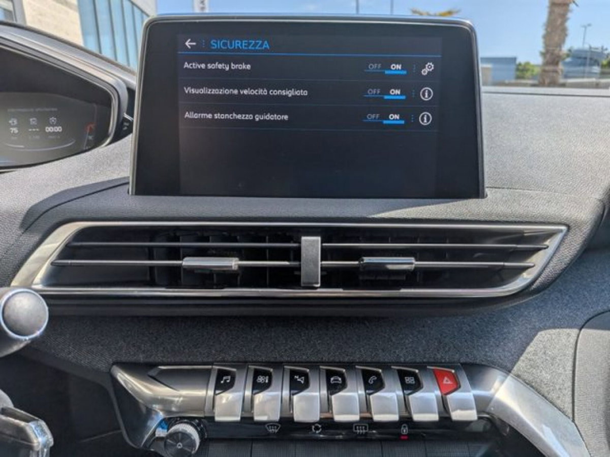 Peugeot 3008 PureTech Turbo 130 S&S EAT8 Allure (7)