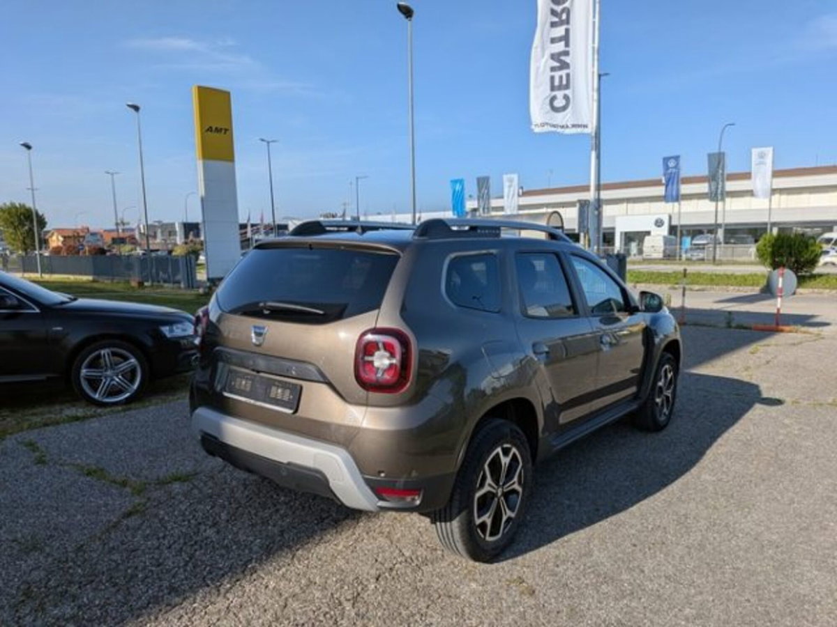 Dacia Duster 1.0 TCe 100 CV ECO-G 4x2 Prestige (4)