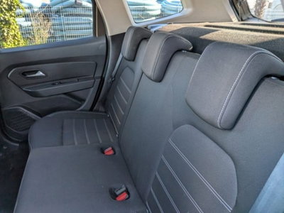 Dacia Duster 1.0 TCe 100 CV ECO-G 4x2 Prestige (6)