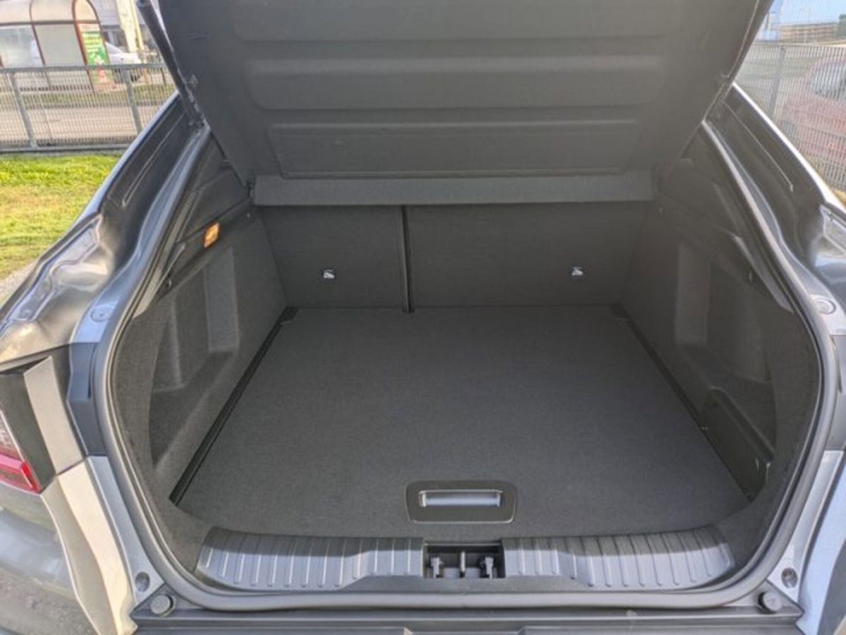 Renault Arkana E-Tech 145 CV R.S.Line Fast Track (13)