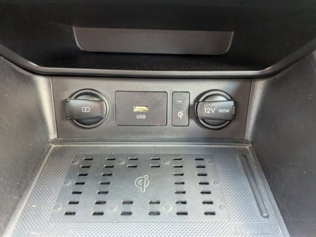 Hyundai Kona 1.6 CRDI Hybrid 48V iMT XTech (11)